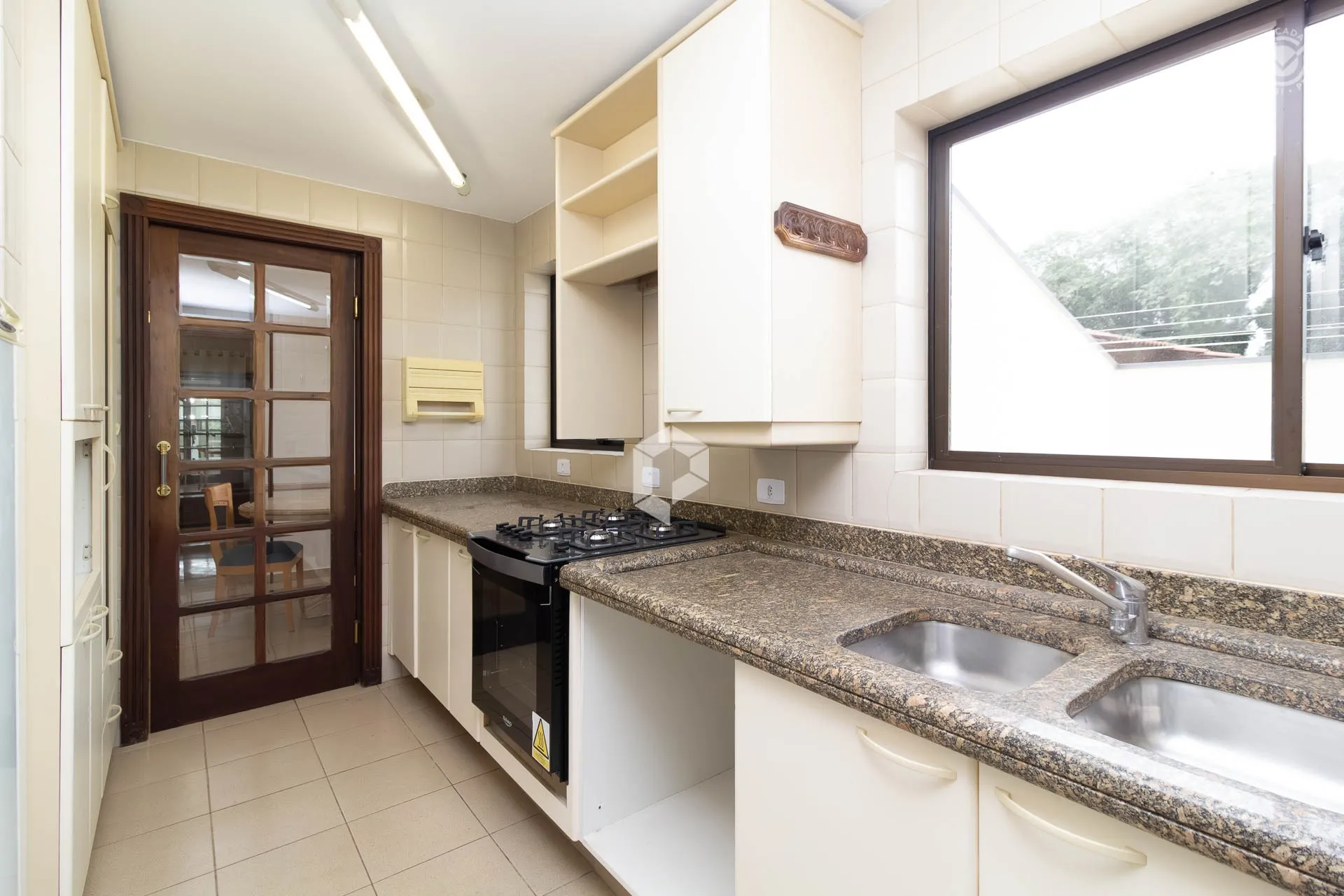 Furnished house with 3 bedrooms and a gas kitchen — photo 12