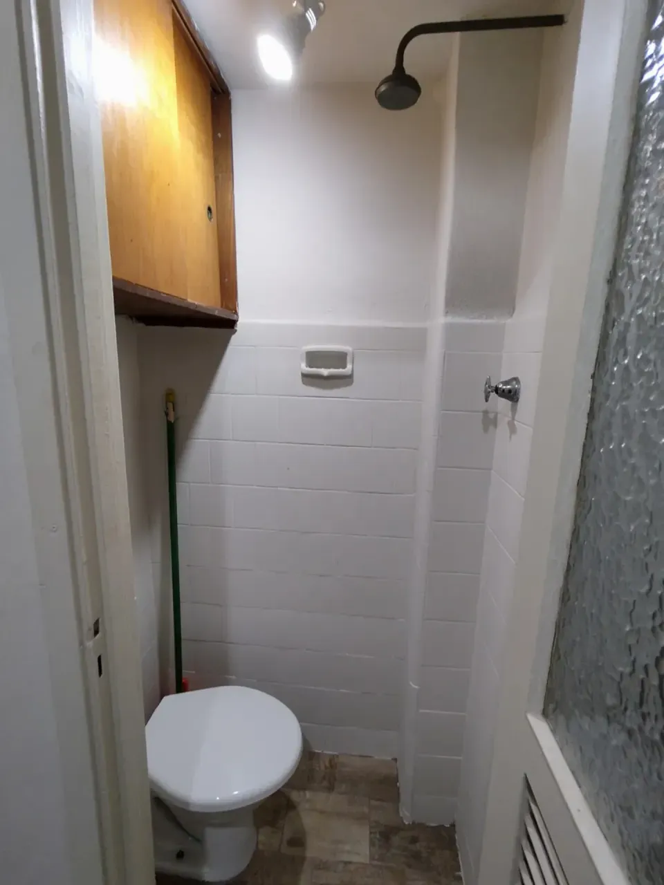 1-bedroom apartment with 2 bathrooms and closed kitchen — photo 16