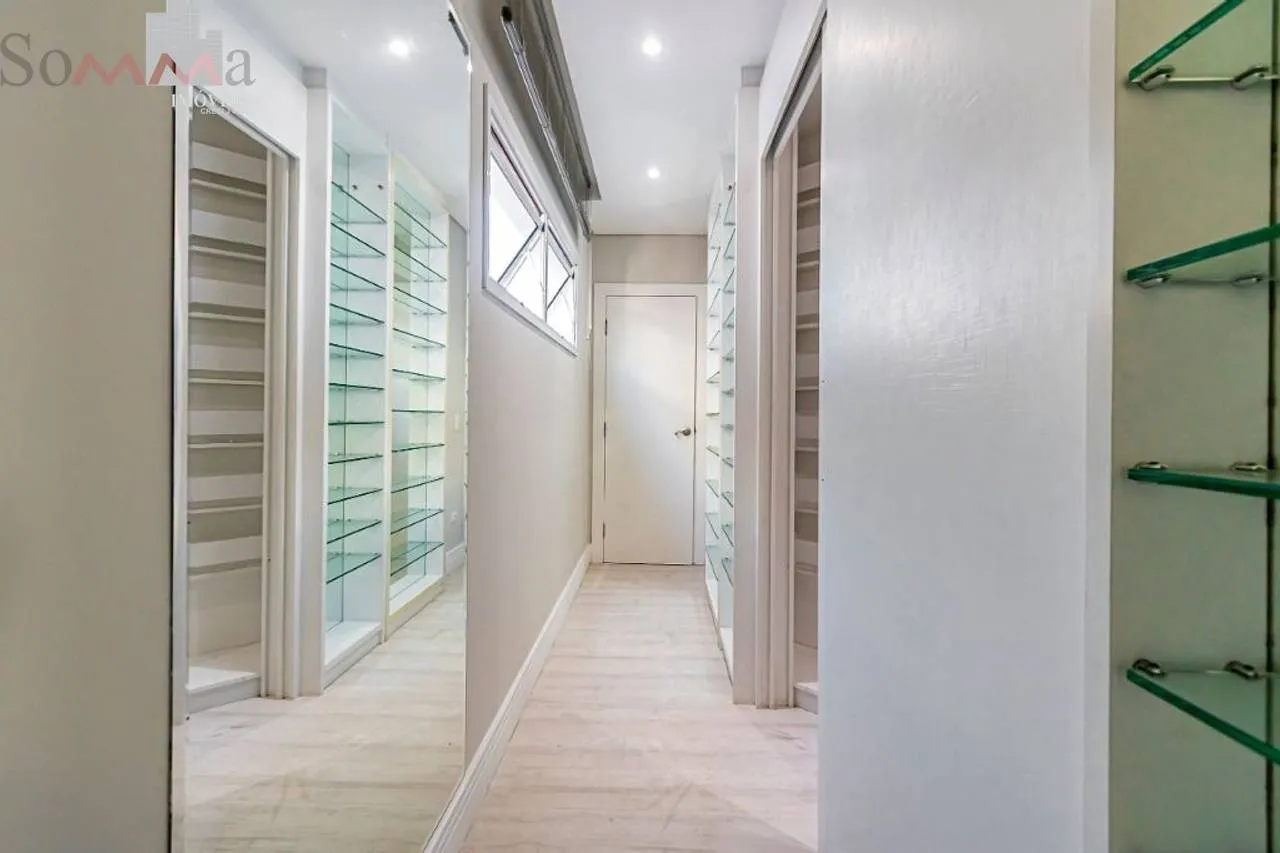 Furnished house, 323 m², with a bathtub — photo 101