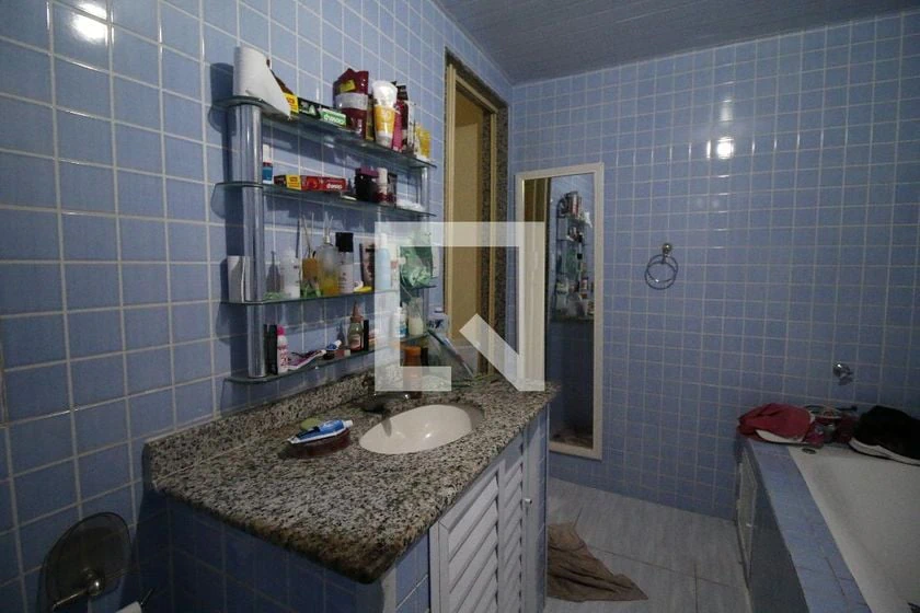 Apartamento de 260 m² com banheira e espaço de home office — photo 28