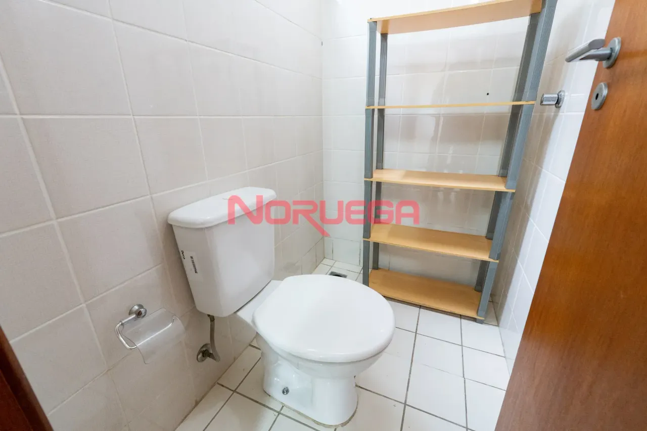 2-bedroom apartment with a built-in balcony grill — photo 17