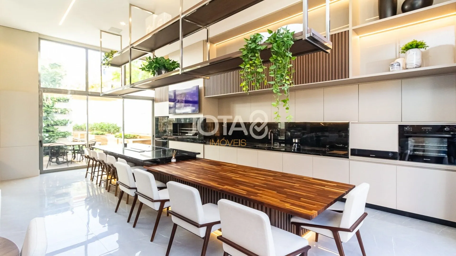 186 m² apartment with 3 en-suites and private BBQ — photo 23