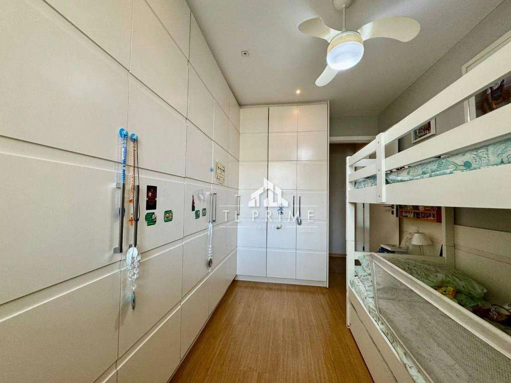 Furnished penthouse with 205 m², 3 bedrooms and 2 suites — photo 4