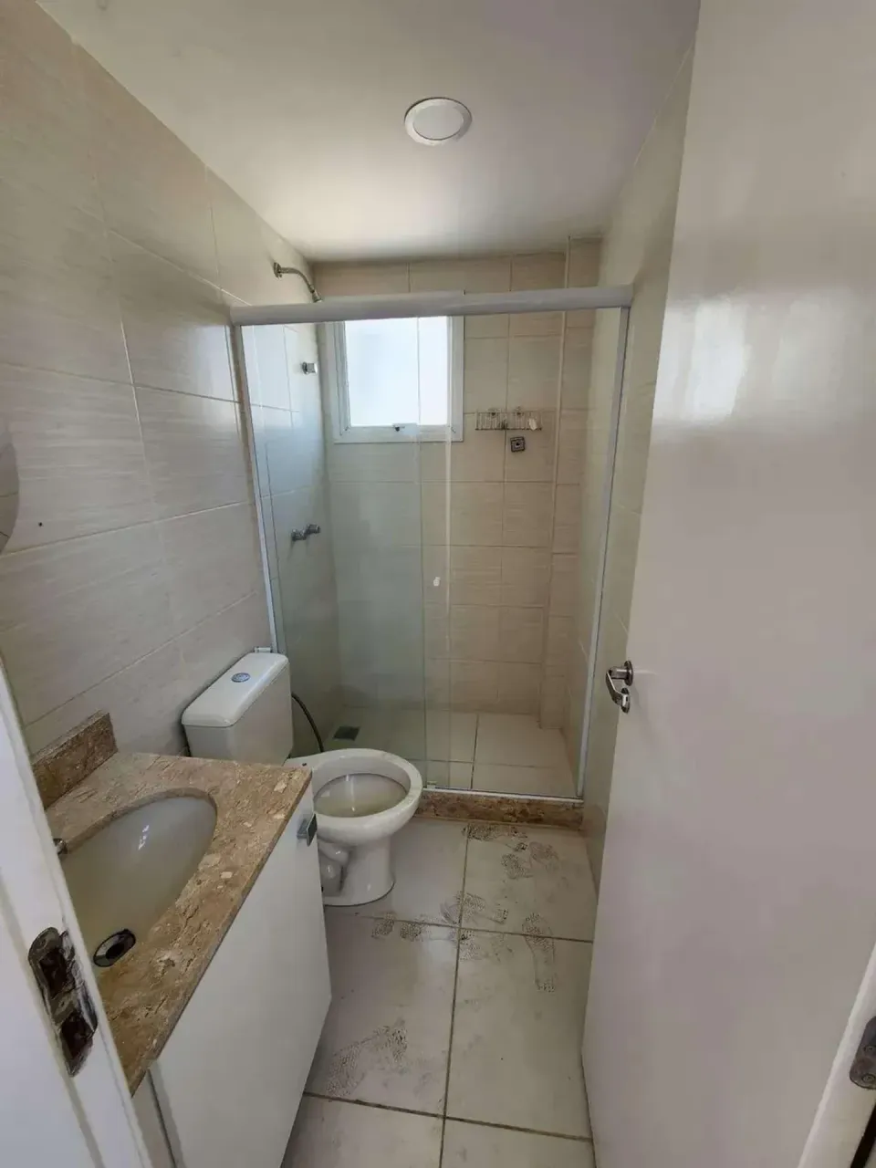 Unfurnished apartment with 2 bedrooms and 2 bathrooms — photo 12