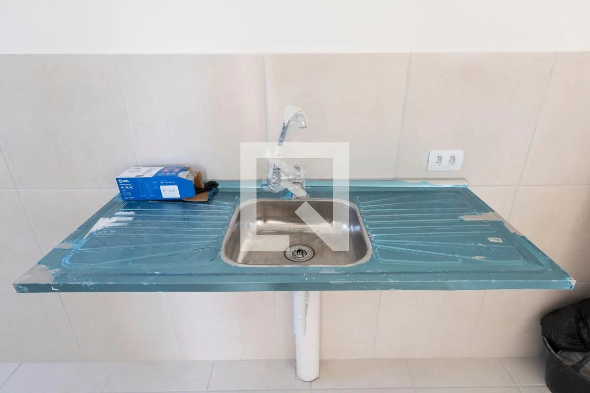 2-bedroom apartment with 1 bathroom, no parking — photo 29