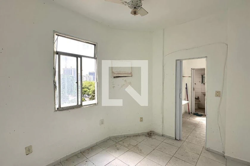 One-bedroom apartment with a water view — photo 13