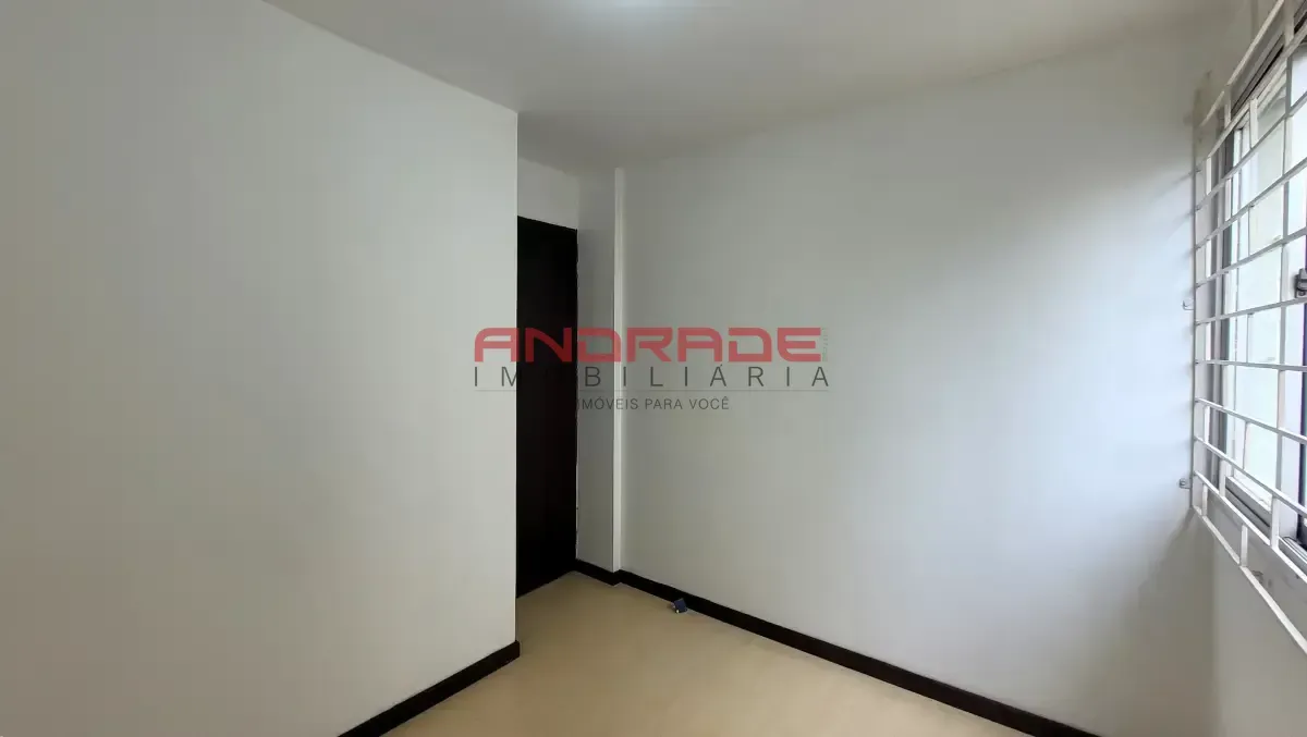 3-bedroom apartment with a separate closed-off kitchen — photo 32