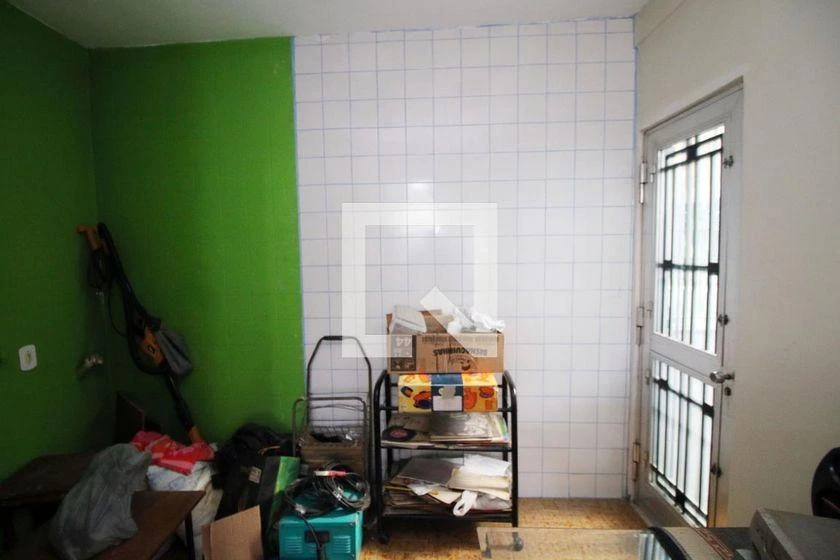 House with 4 bedrooms and 297 m², no parking — photo 41