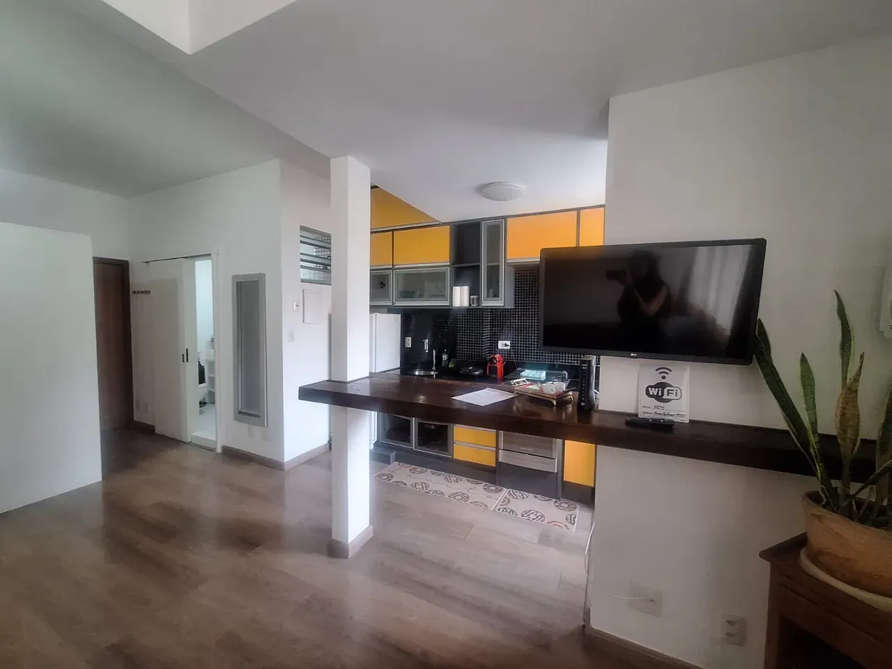 Furnished studio with 25 m², 1 bedroom and 1 bathroom — photo 18