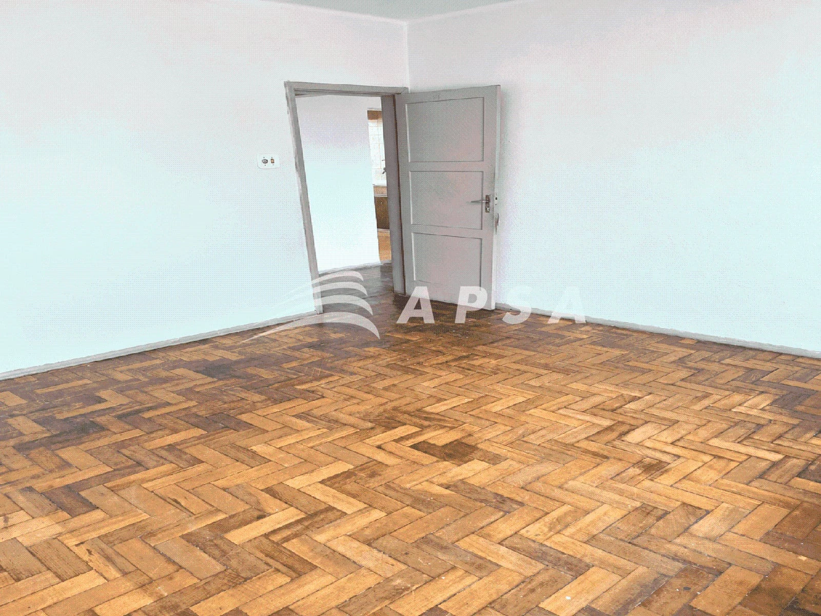 Apartamento com piso de madeira ou laminado, Ramos