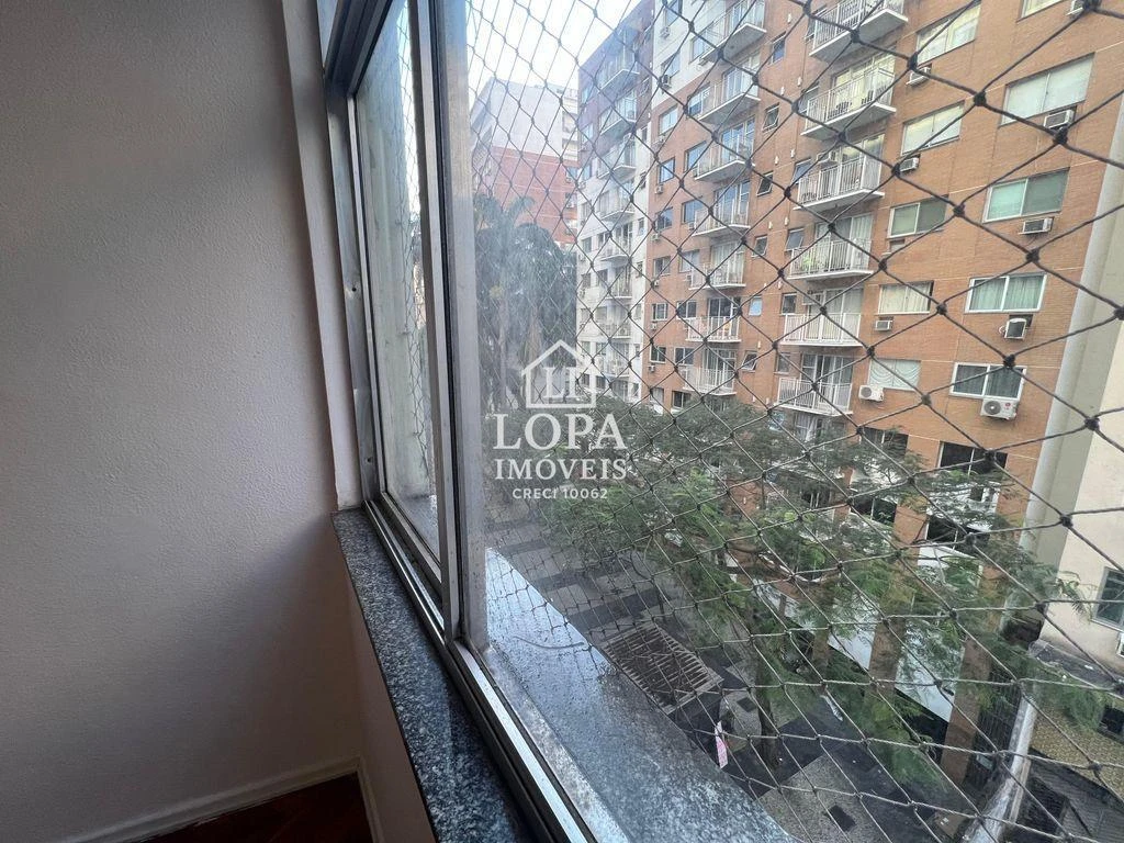 1 quarto e piso de madeira ou laminado: apartamento de 32 m² — photo 12