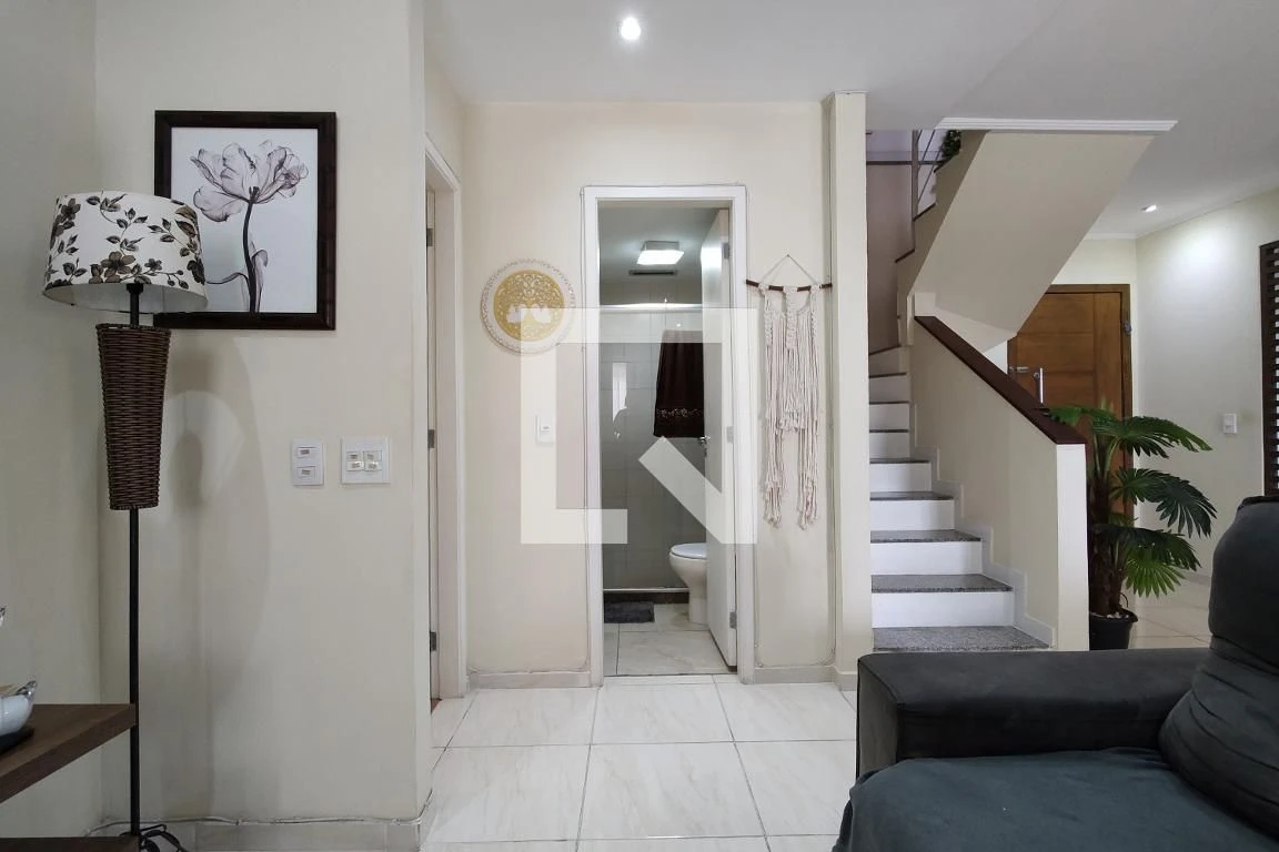 Glass-enclosed balcony in a 3-bedroom apartment, 155 m² — photo 10