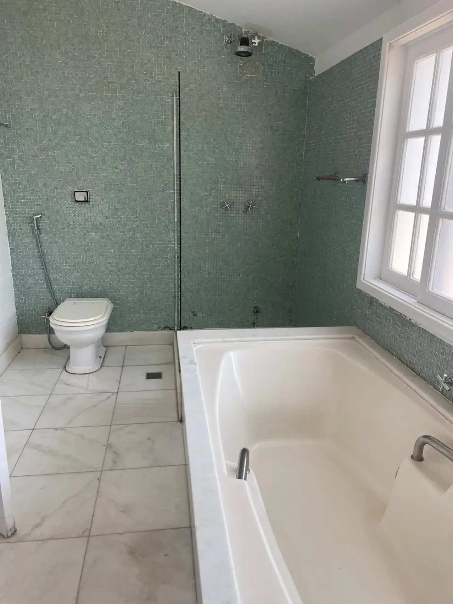 Furnished house with 4 bedrooms and a gas stove — photo 21