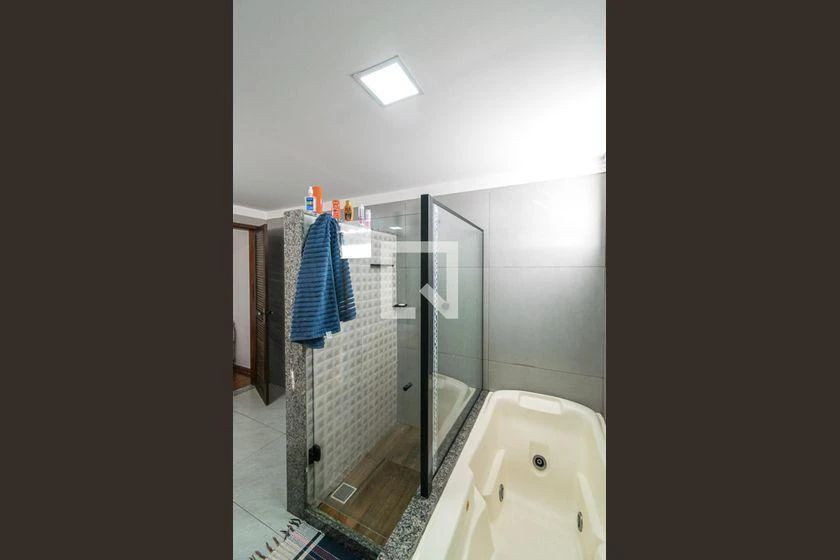 Casa de 400 m² com 4 suítes e 6 banheiros — photo 33