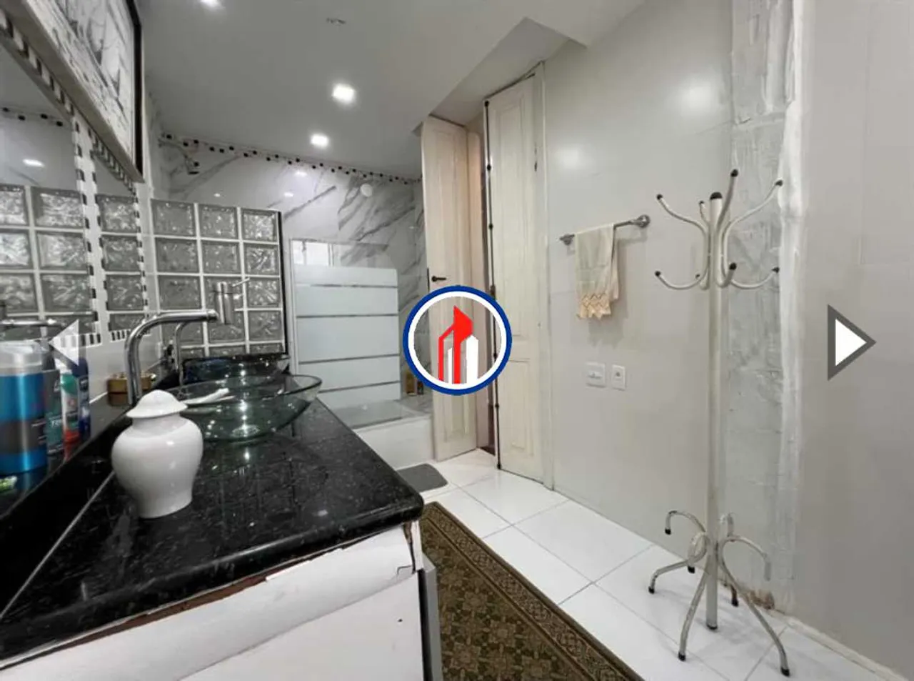 Дом в кондоминиуме с закрытой кухней и 5 спальнями — photo 7
