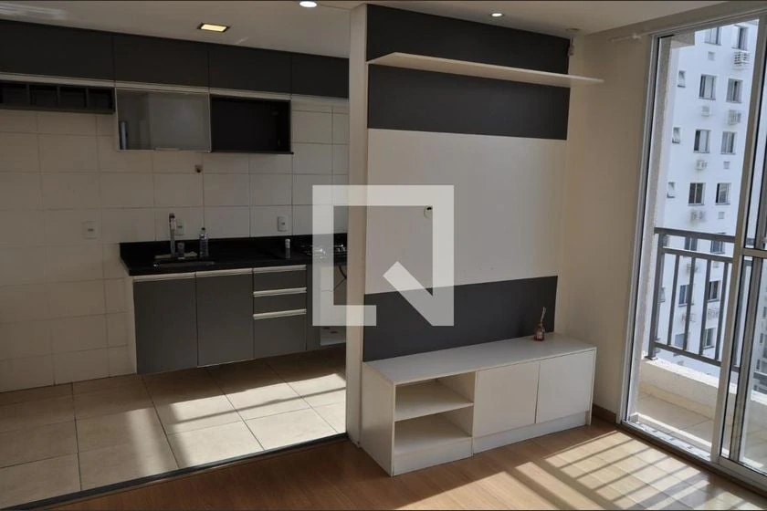 Apartamento com piso de madeira ou laminado, Cachambi