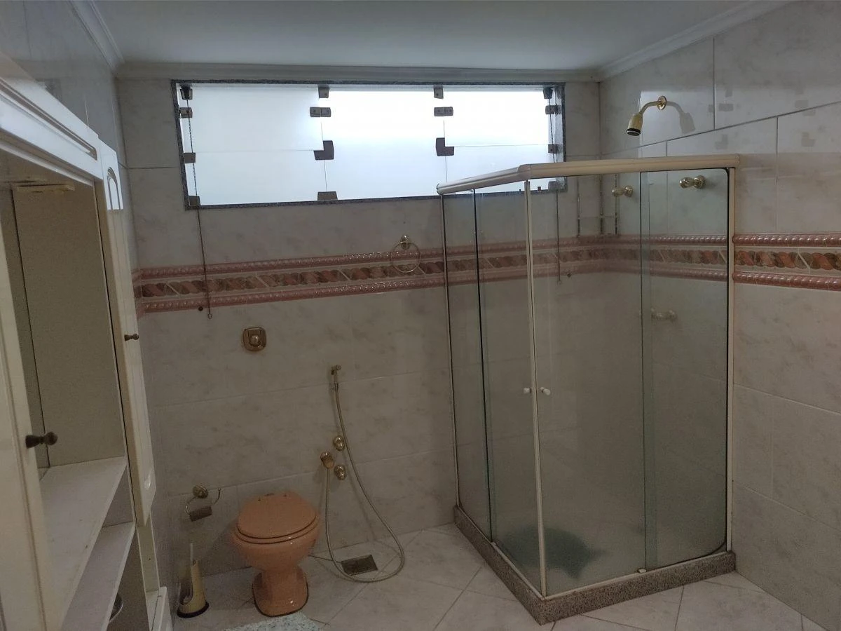 Casa de 650 m² con 6 suites y 5 plazas — photo 28