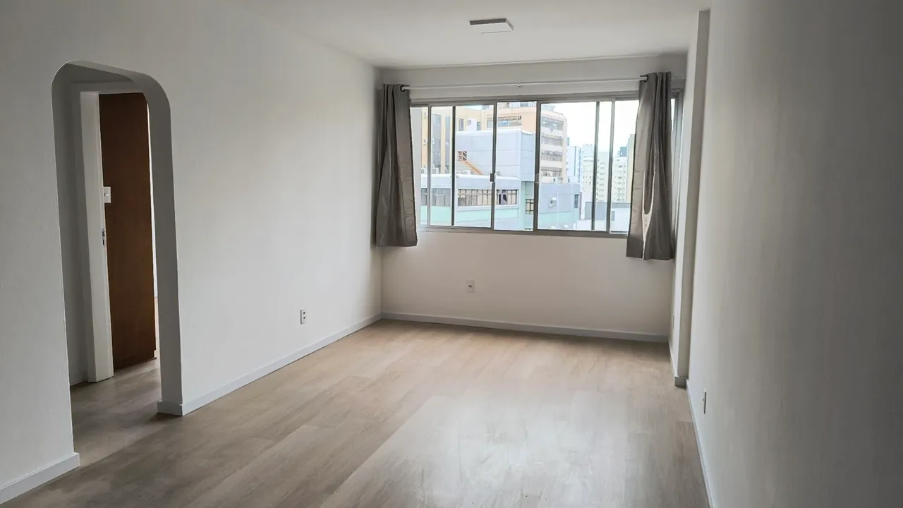 Apartment, 70 m², with wood or laminate floors — photo 6