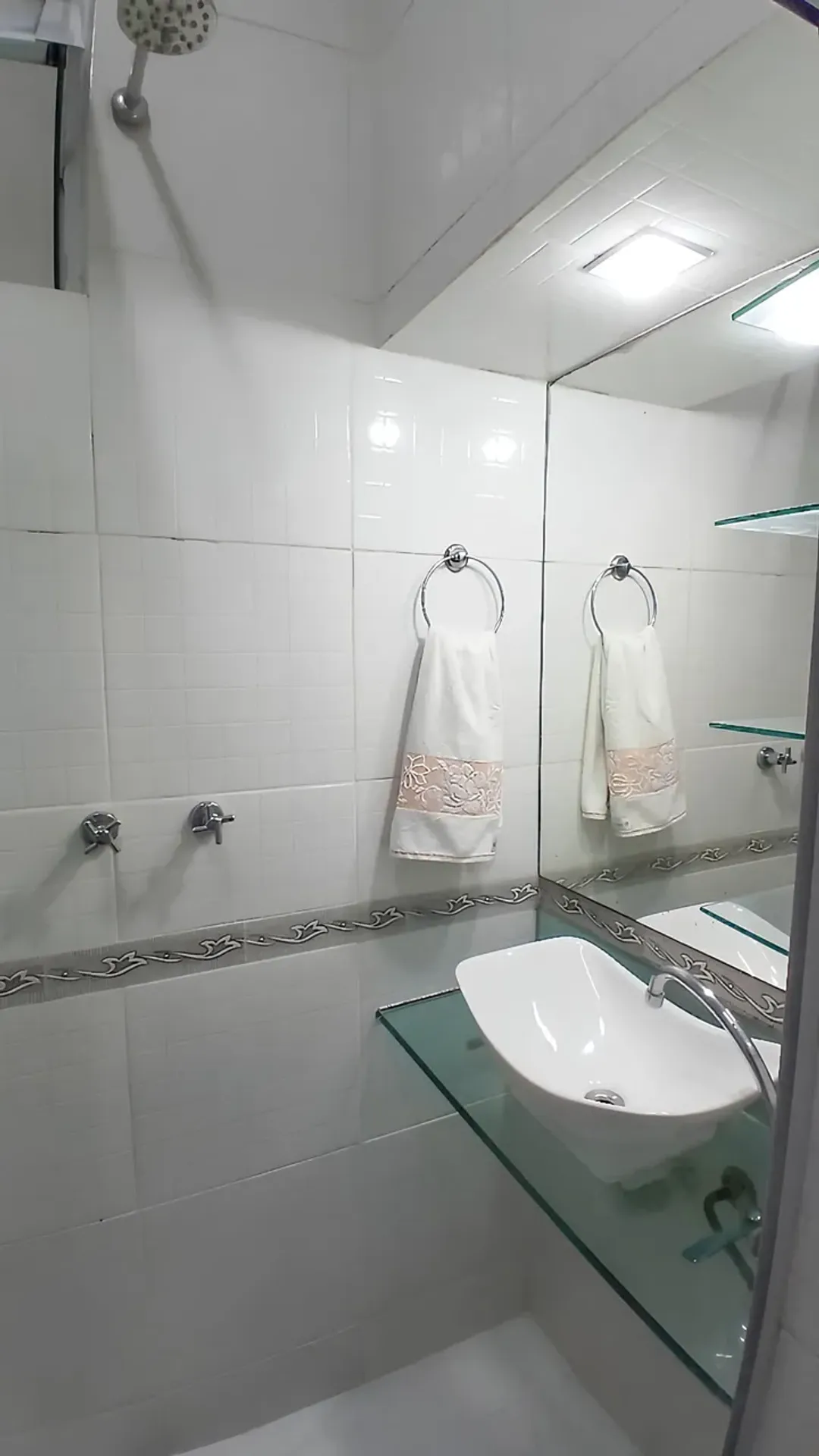 Apartamento mobiliado com 2 quartos e 2 banheiros — photo 23