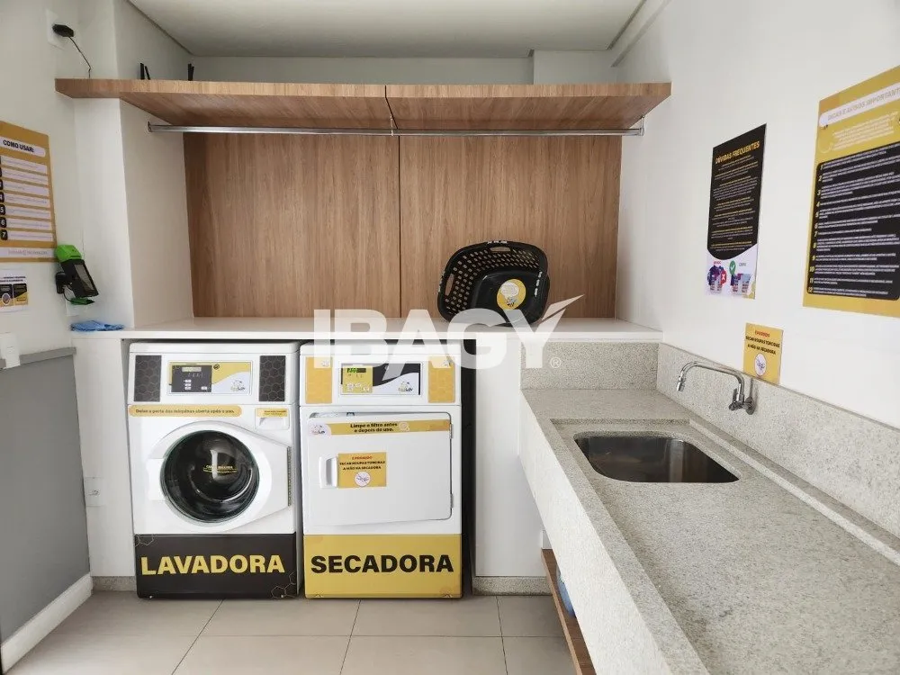 Furnished 35 m² studio with 1 bedroom and 1 bathroom — photo 6
