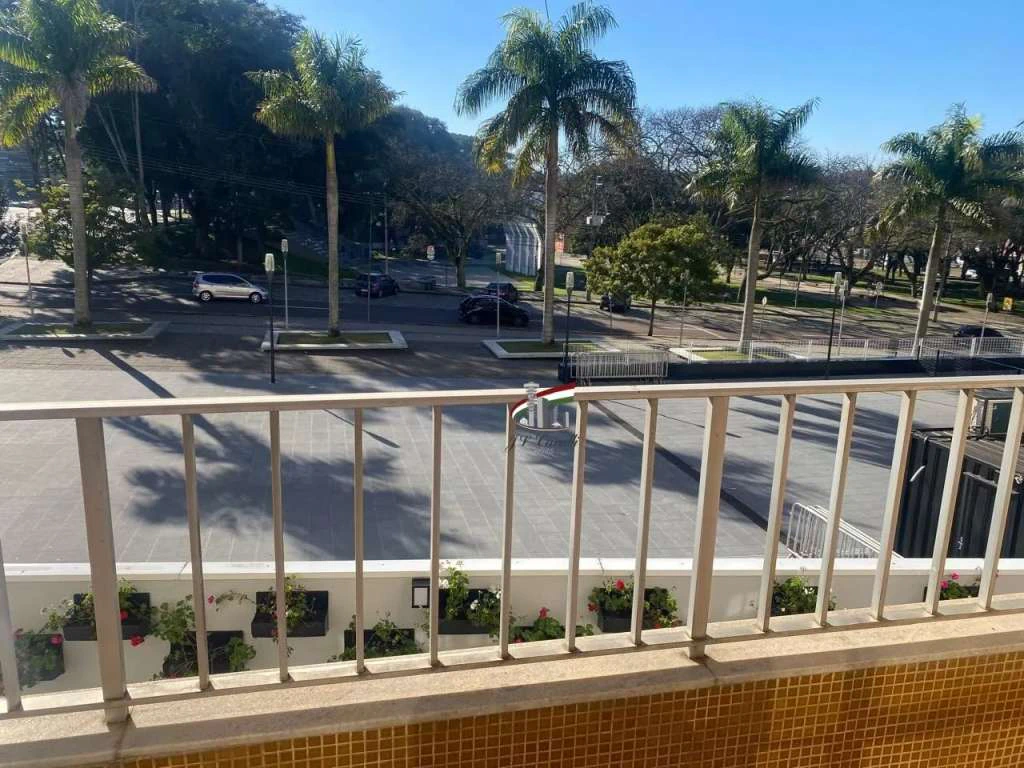 Квартира з 4 спальнями, балконом і власним грилем — photo 2