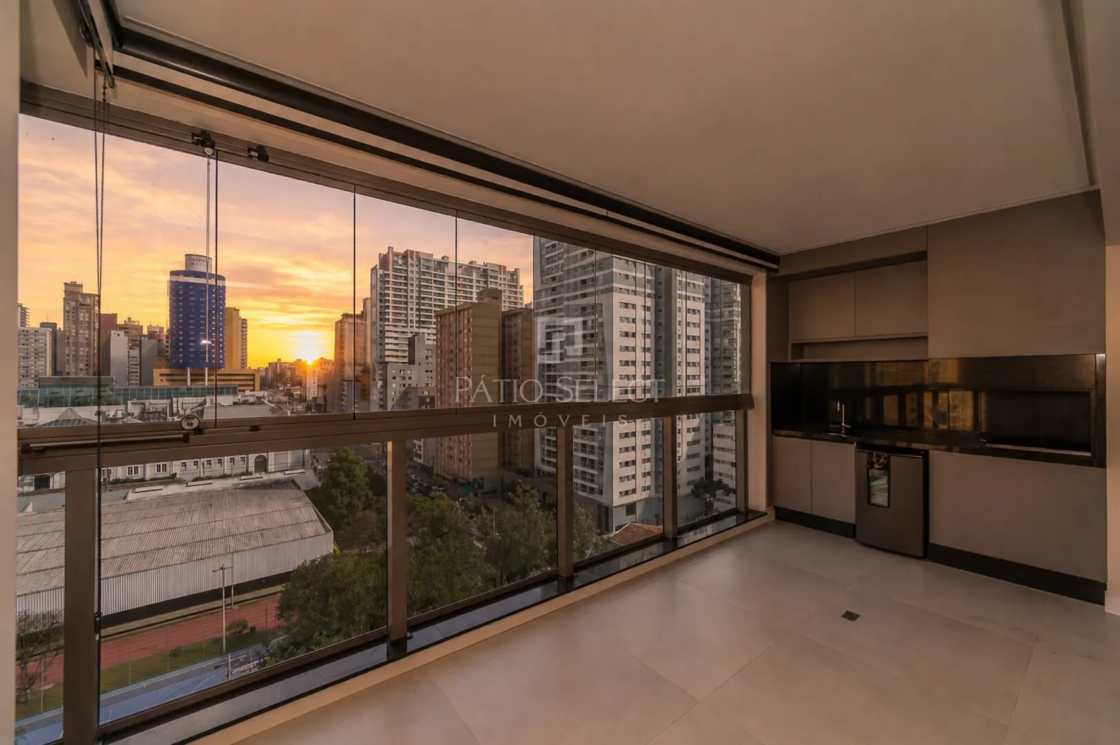 220 m² apartment with 3 en-suite bedrooms and 2 parking — photo 15