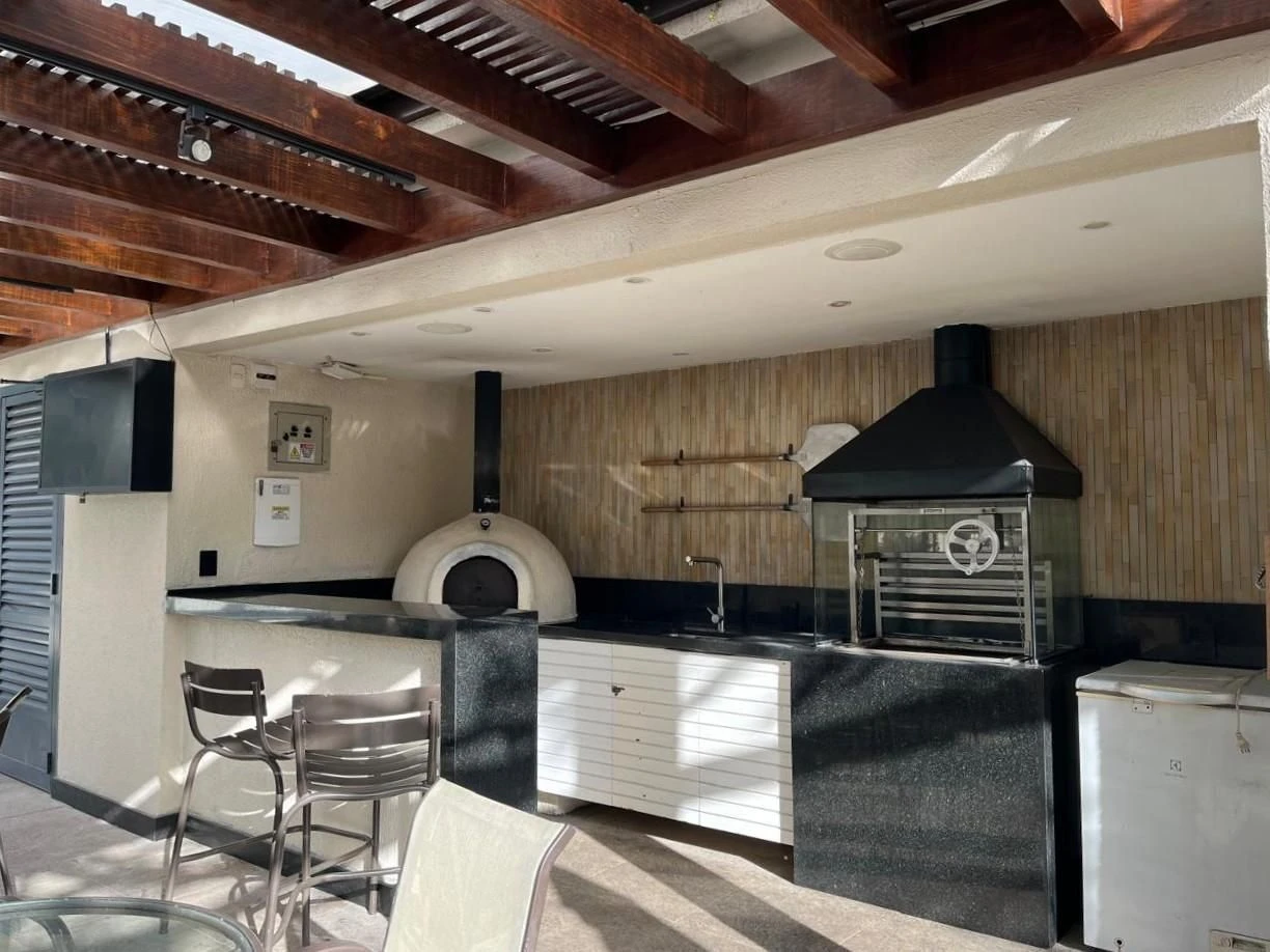 Apartamento mobiliado com 3 quartos, 2 banheiros e varanda — photo 32