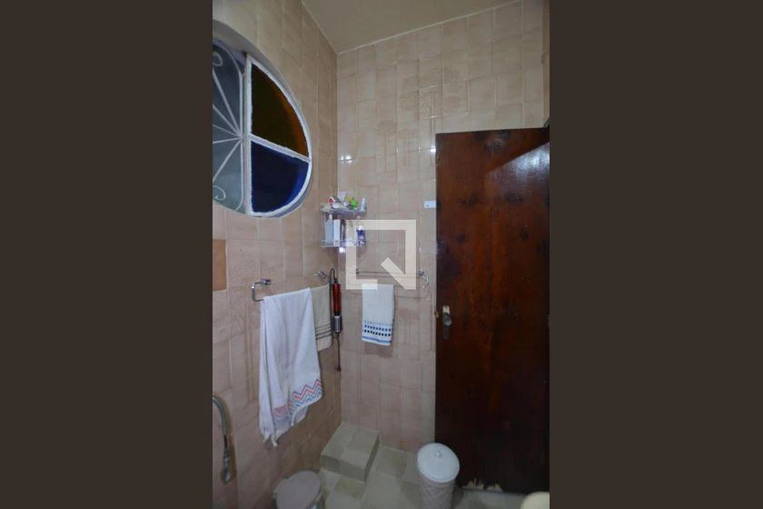 Furnished 231 m² house with 3 bedrooms and a balcony — photo 3