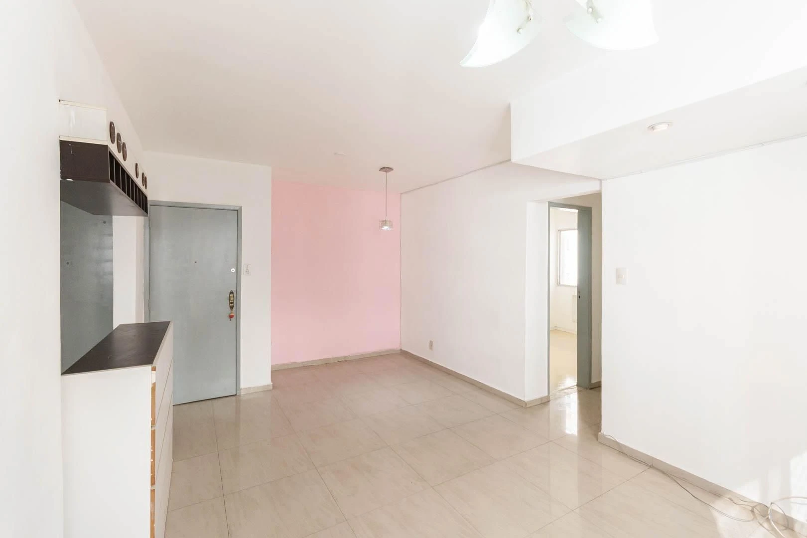 2-bedroom apartment with open-plan gas kitchen — photo 12