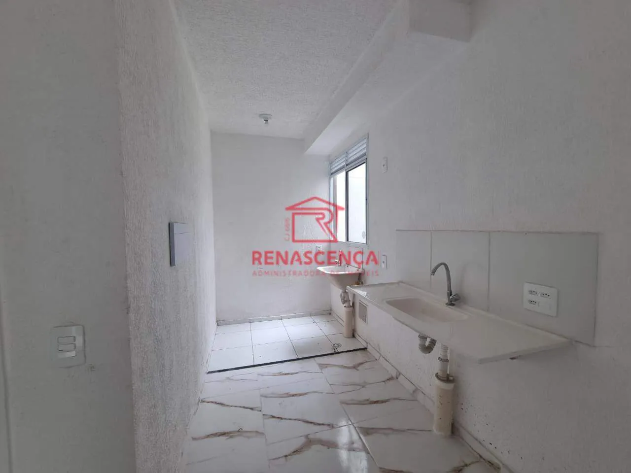 2-bedroom apartment, 42 m² — photo 2