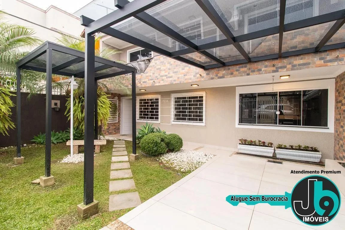 212 m² house with a home office and a glass-enclosed balcony — photo 6