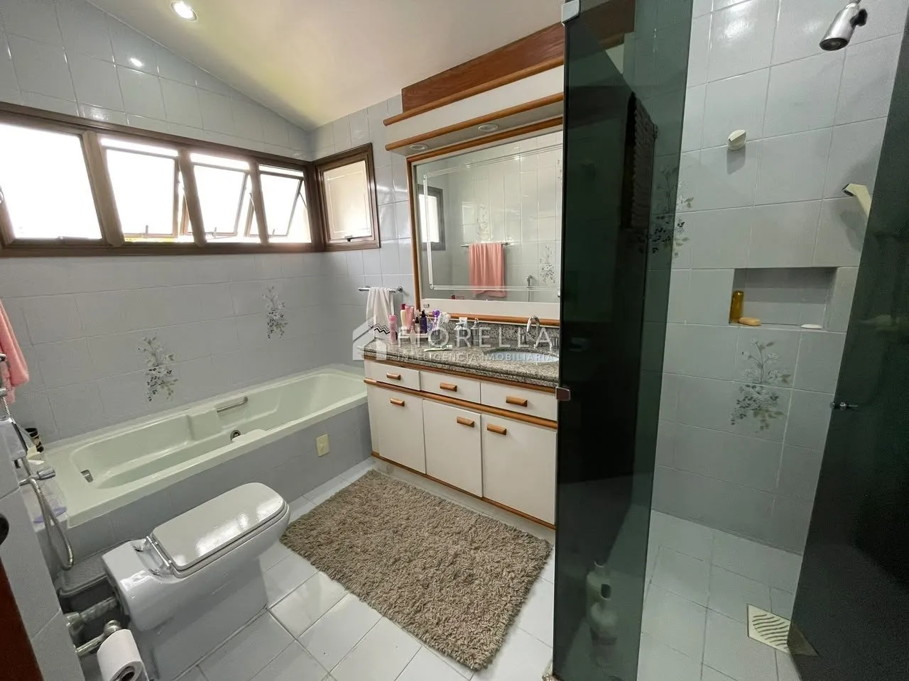 Furnished house, 376 m², with a water view — photo 35