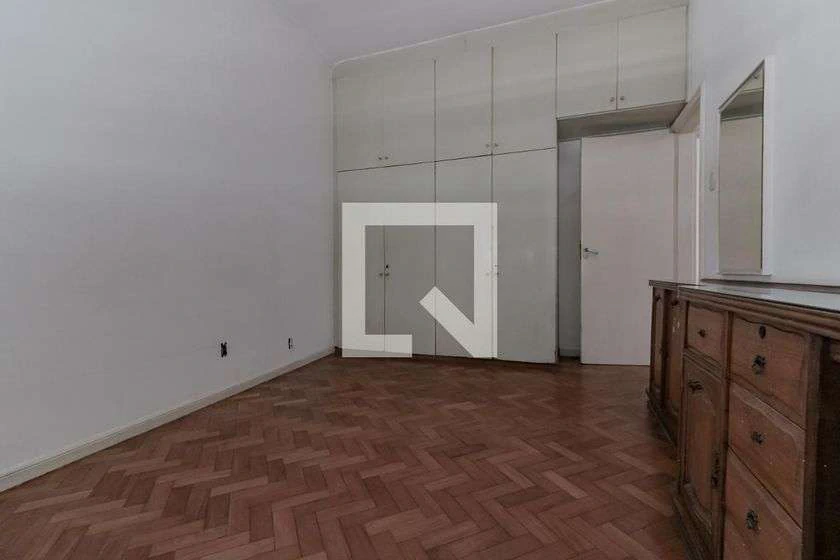 Rental apartment with 3 bedrooms, 160 m² and balcony — photo 18