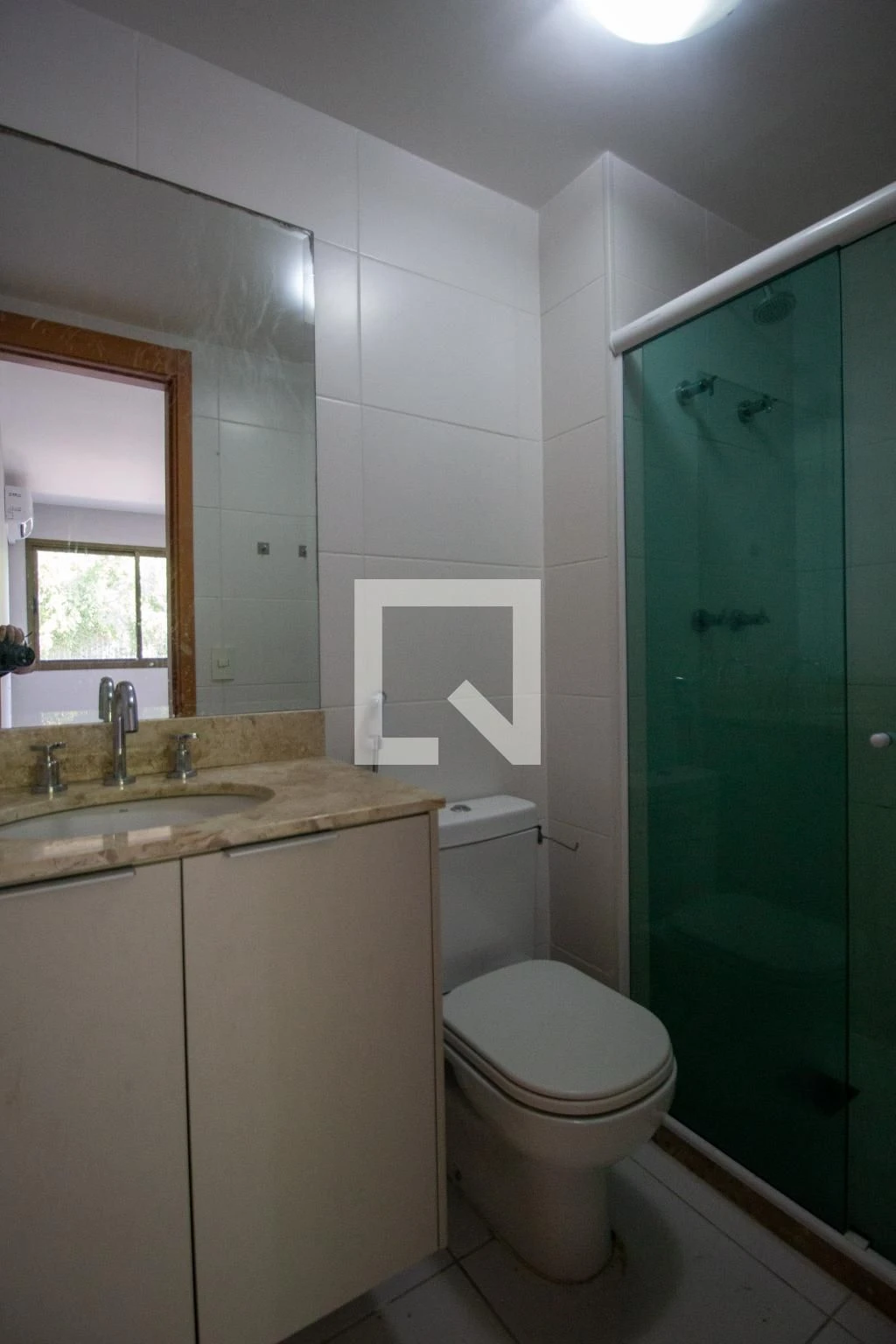 Rental apartment with 2 bedrooms and condo pool access — photo 12