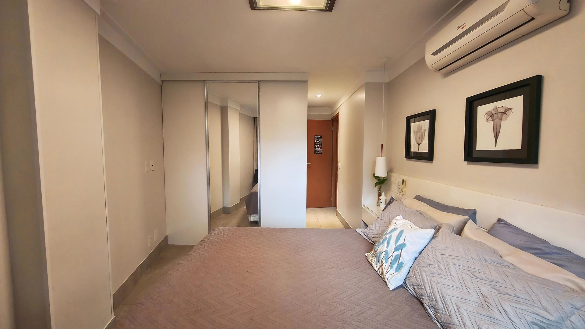 Furnished apartment, 160 m², with a glass-enclosed balcony — photo 5