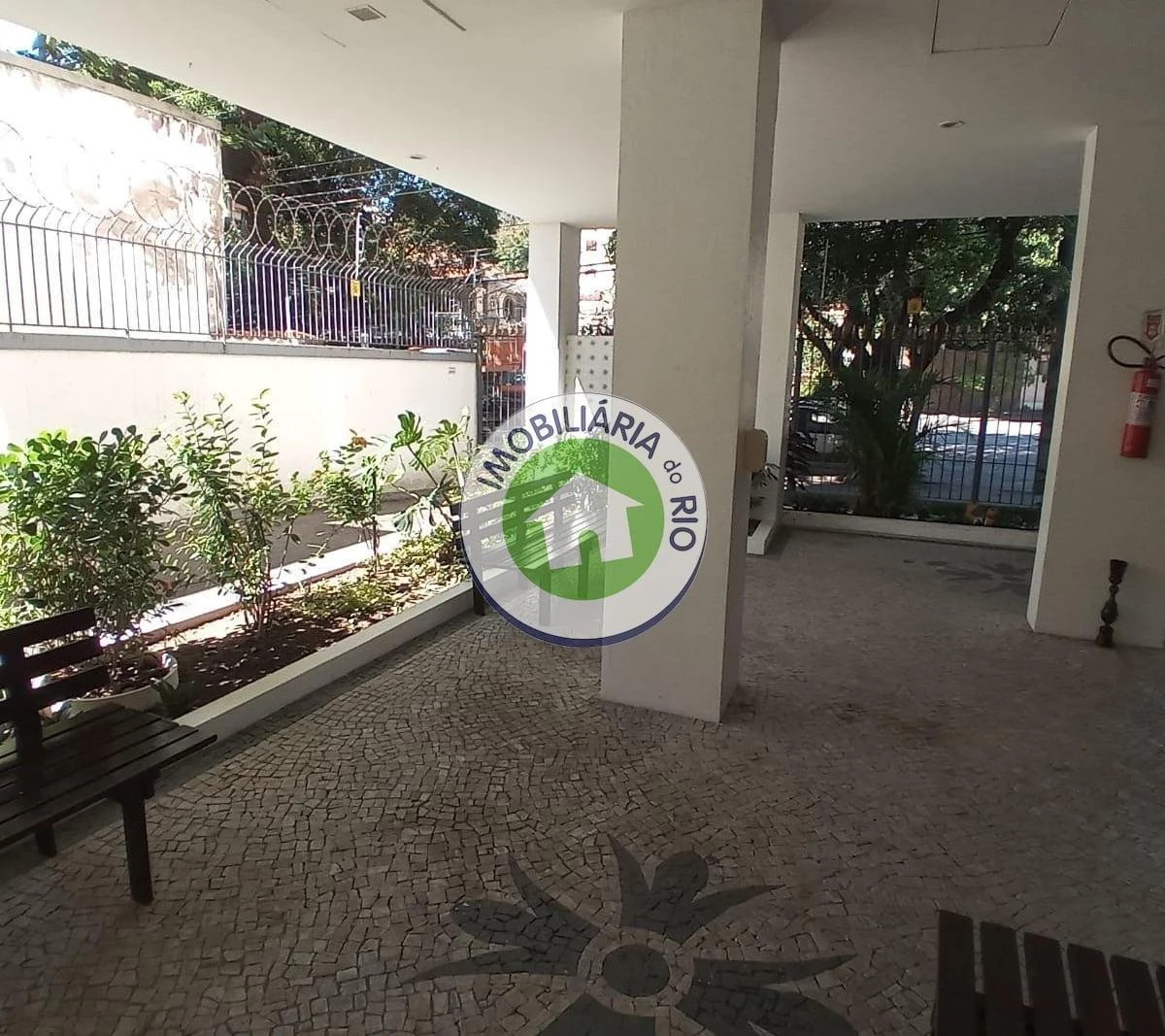 3-bedroom, 2-bath apartment with no parking space — photo 38