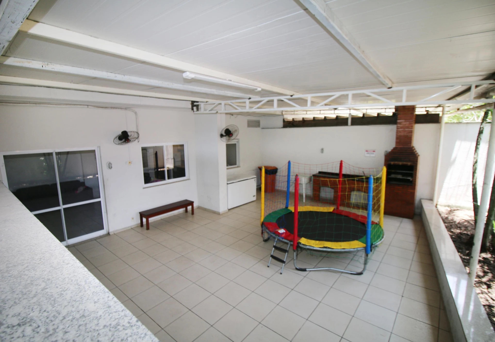 Rental apartment with 2 bedrooms and a balcony — photo 11
