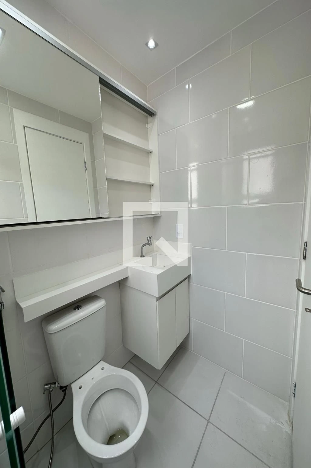 Furnished apartment, 50 m², with a glass-enclosed balcony — photo 6