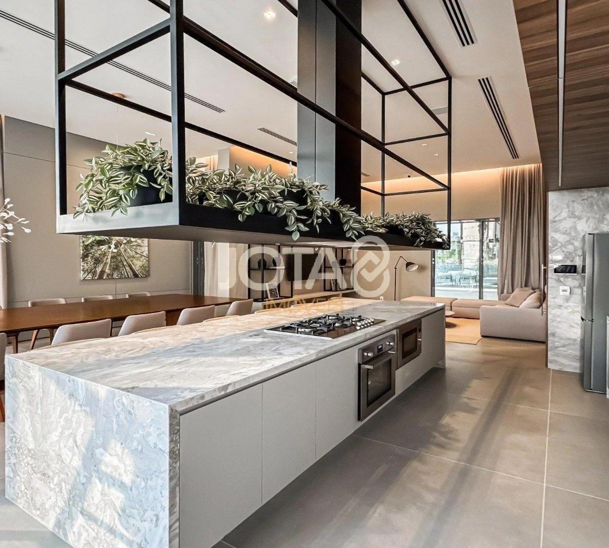 Furnished 195 m² apartment with 2 en-suite bedrooms — photo 16
