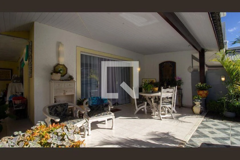 235 m² house with 4 bedrooms and a gas open-plan kitchen — photo 29
