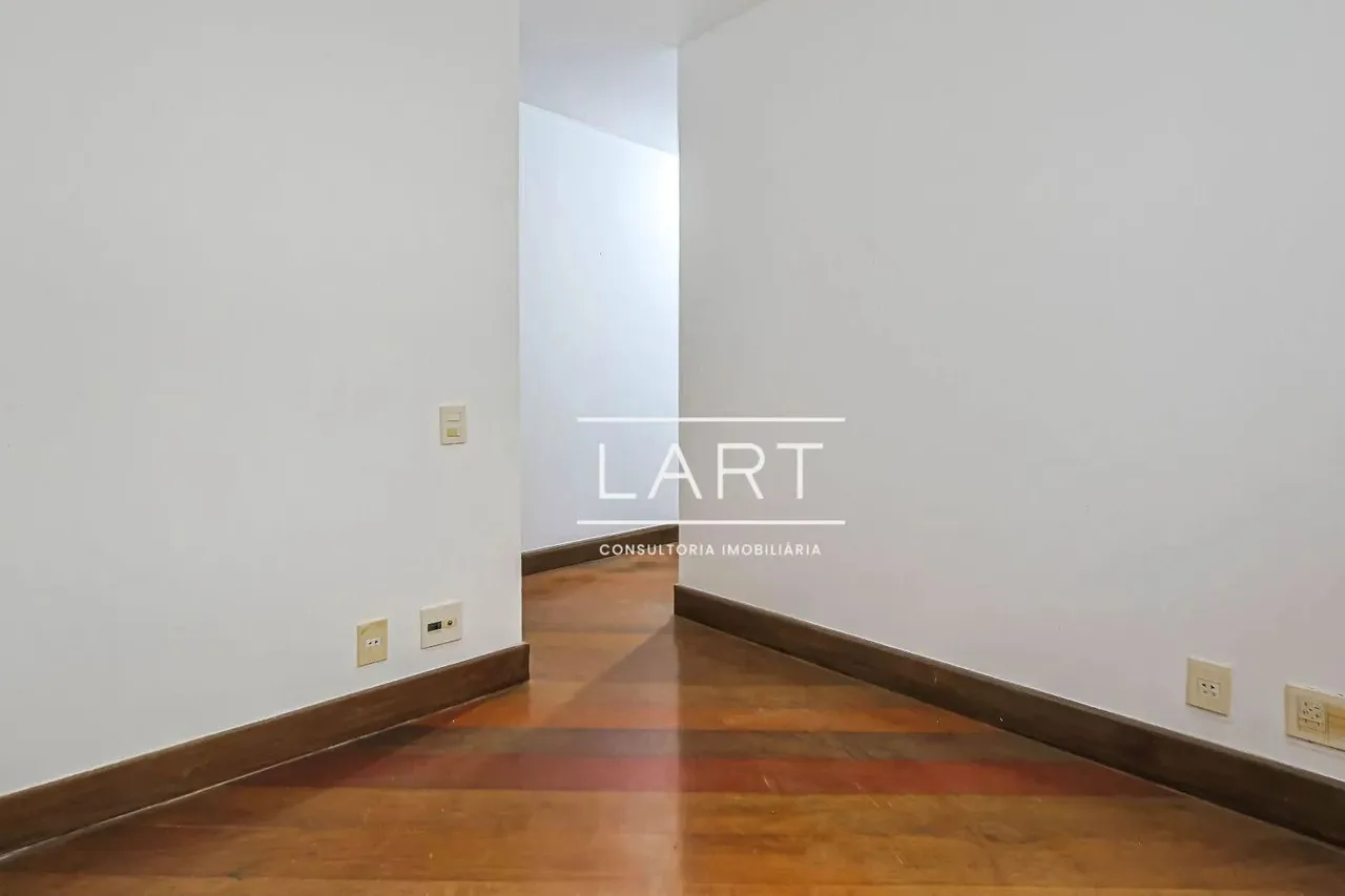 Apartamento com 4 dormitórios e 3 banheiros, 262 m² — photo 18