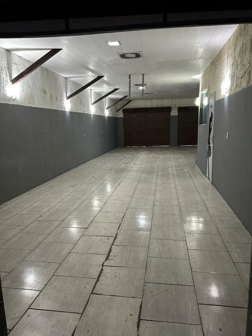 Немеблированный дом 230 м² с 3 спальнями и отдельной кухней — photo 8