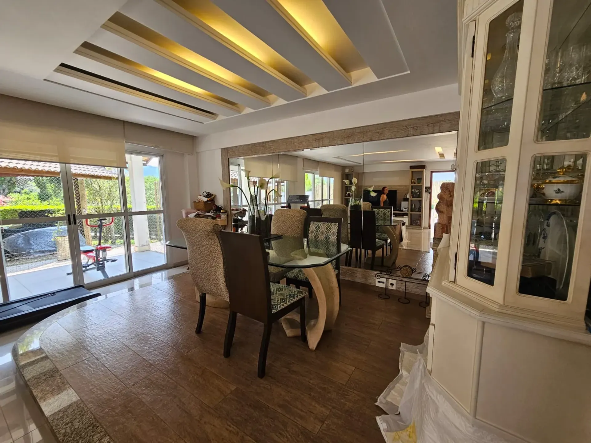 Furnished 206 m² house with 5 bedrooms and 5 baths — photo 13