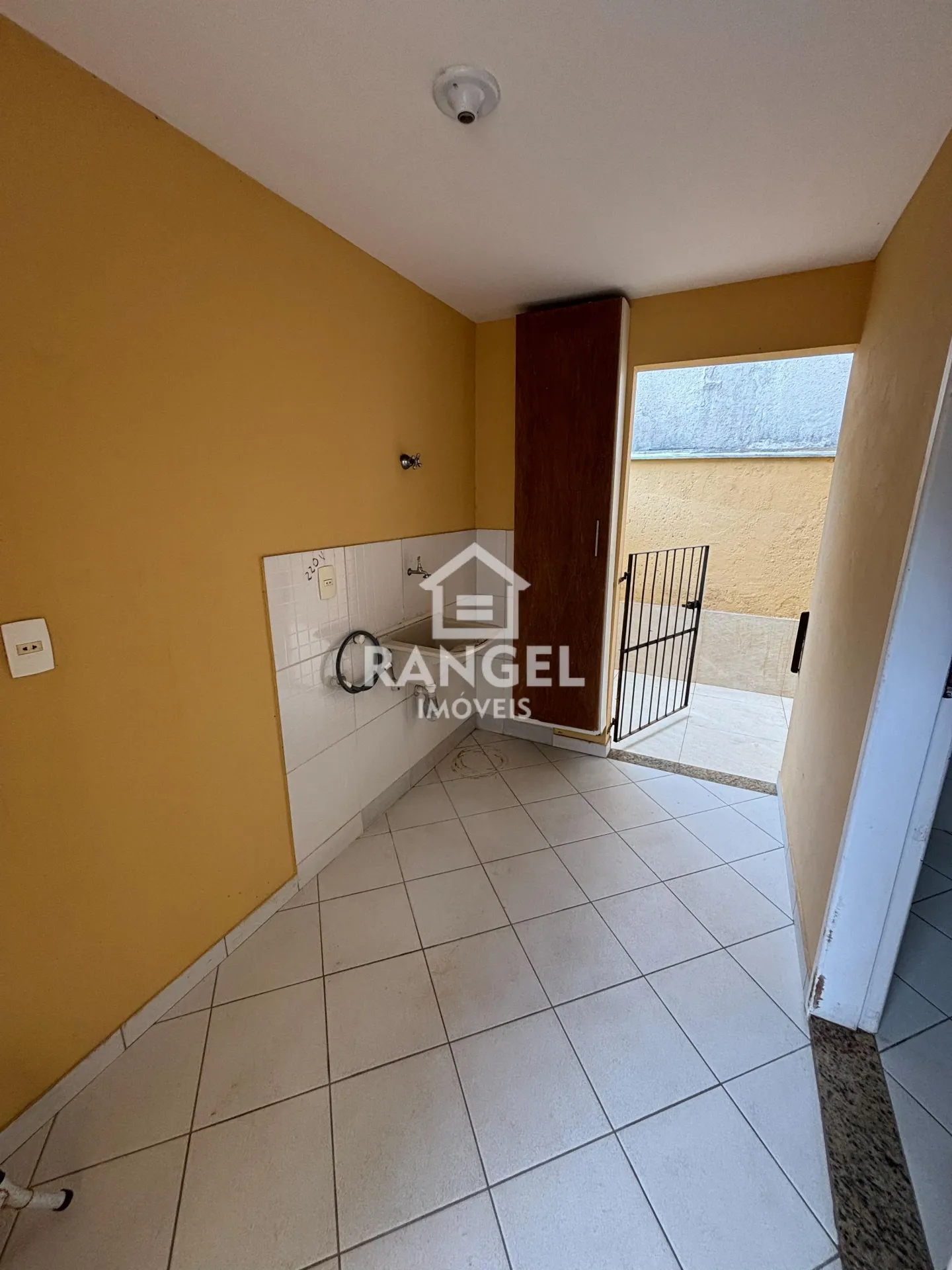 180 m² house with 3 bedrooms and balcony BBQ — photo 14