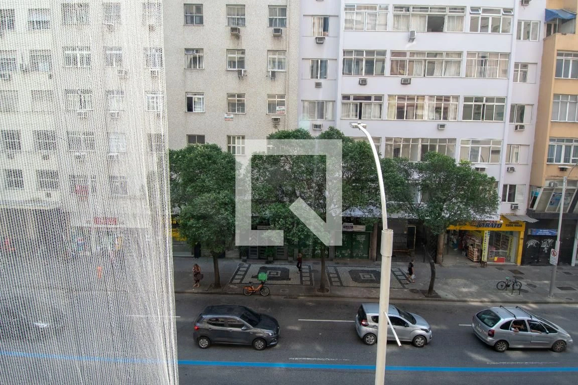 Monoambiente con piso de madera o laminado en Rio de Janeiro — photo 13