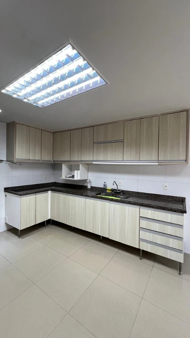 Casa com 6 quartos e jardim privativo com churrasqueira — photo 3