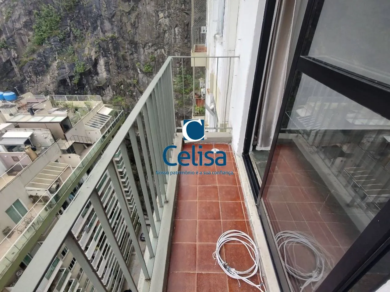 Apartment on the 14th floor with a mountain view — photo 32
