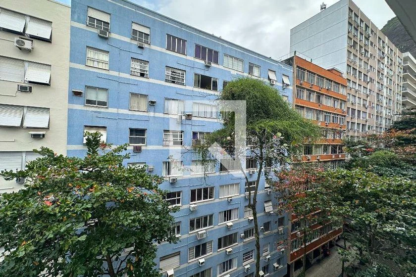 4-bedroom rental apartment with 225 m² and parking — photo 8