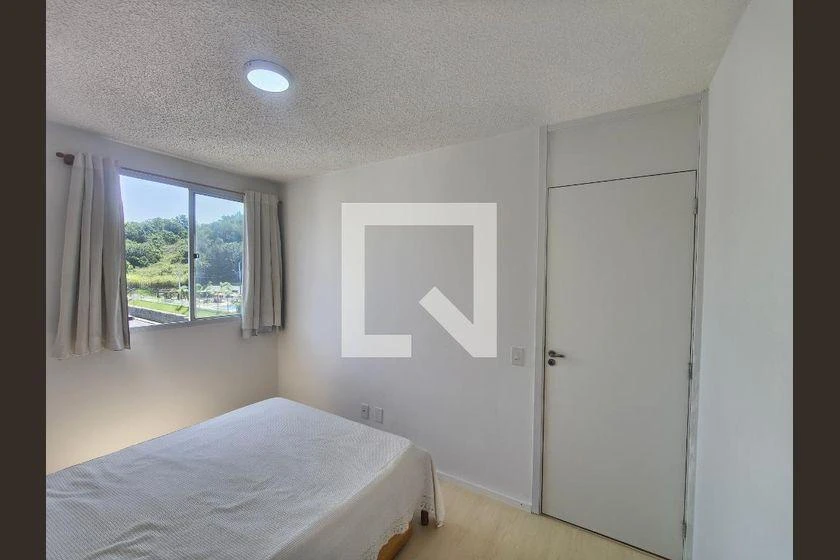 Apartamento mobiliado de 2 quartos em condomínio com piscina — photo 14
