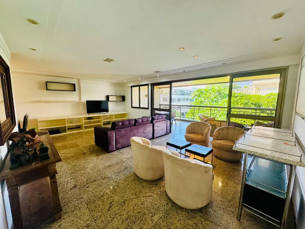 Apartamento mobiliado com 3 quartos e 3 banheiros — photo 6